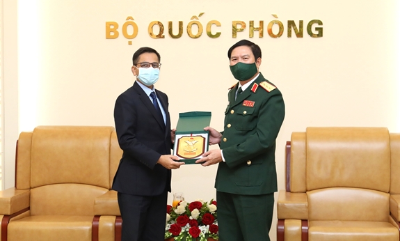 Le Vietnam renforce ses liens de défense avec la République de Corée et l Inde